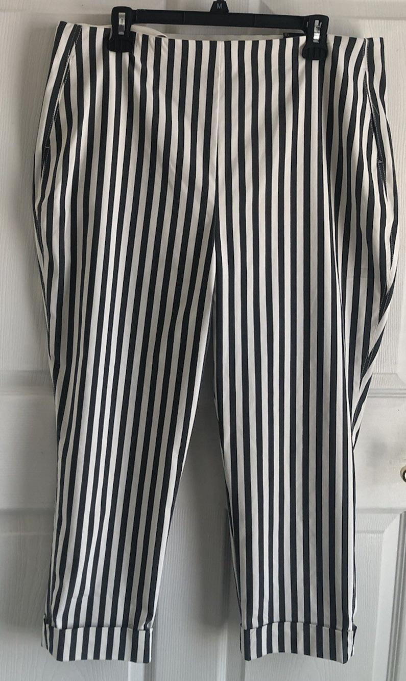 Versona Boutique Skinny stretch Ankle Pants size 18 womens  Black Striped crop